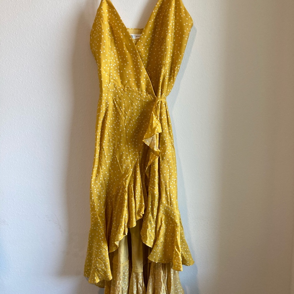 Adorable mustard-yellow polka dot everyday dress! **Never been worn**